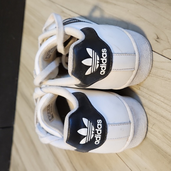 Adidas Superstar Shoes - Picture 4 of 7